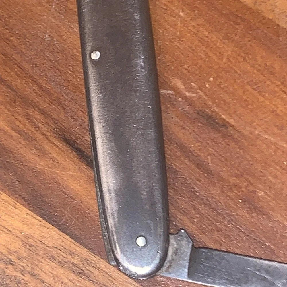 Vintage Hen & Rooster Logo 2 blade Folding Knife Engraved Soccer Player READ